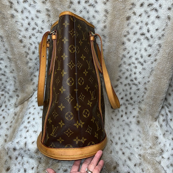 Louis Vuitton Bucket Bag Monogram Bag GM - Picture 3 of 15